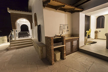 View of Heaven's Edge Barbecue by night