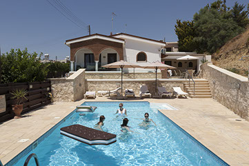 Heaven's Edge enjoying the pool 2